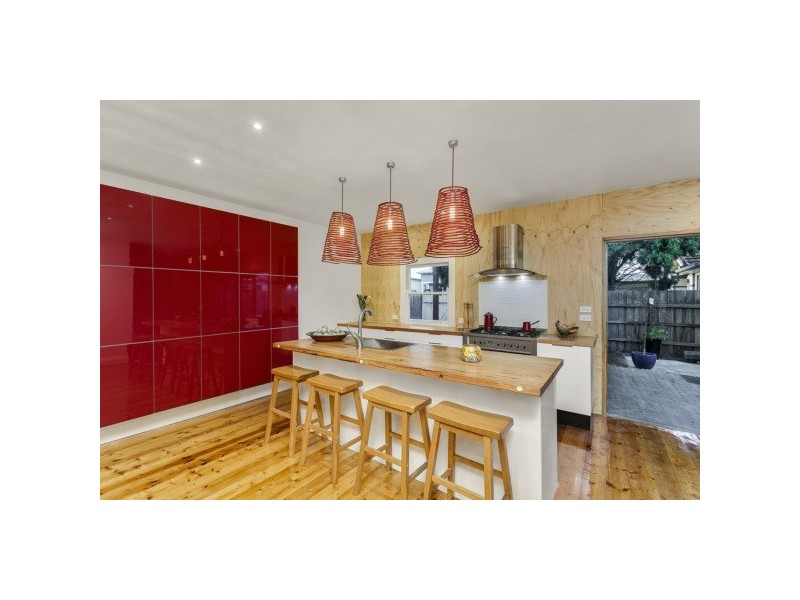 6 Acton Street, Seddon VIC 3011