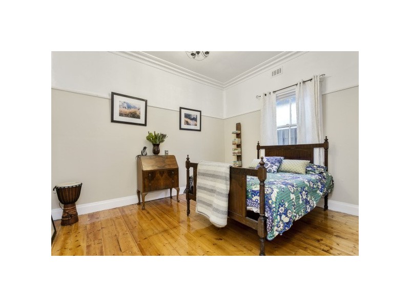 6 Acton Street, Seddon VIC 3011