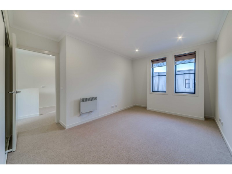 6 Souter Crescent, Footscray VIC 3011