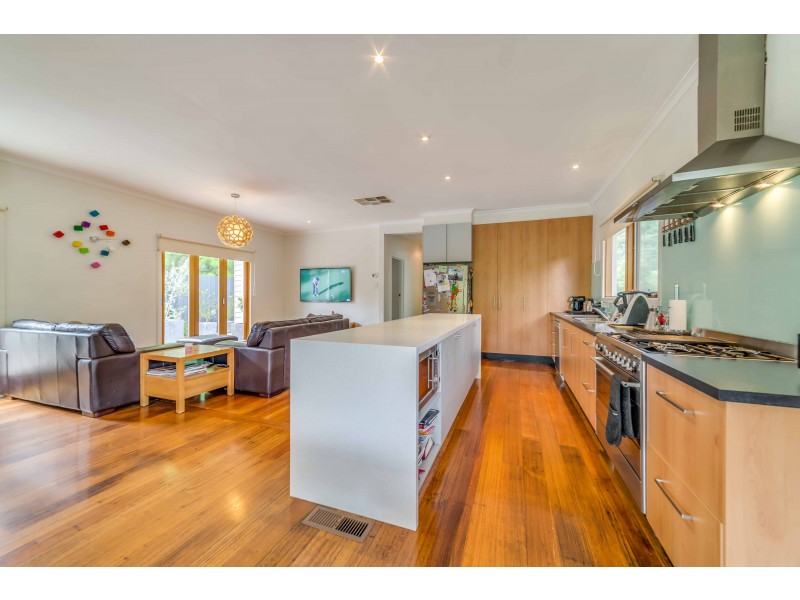 9 Austin Crescent West, Yarraville VIC 3013