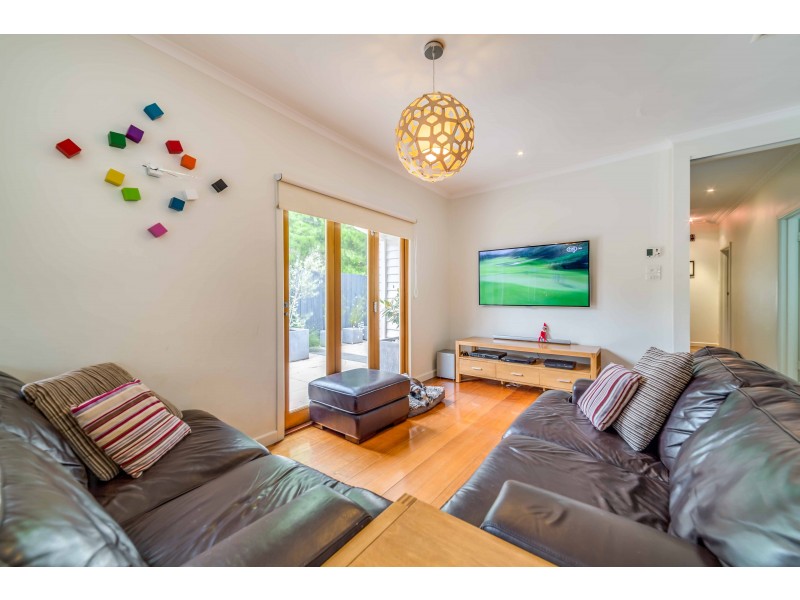 9 Austin Crescent West, Yarraville VIC 3013