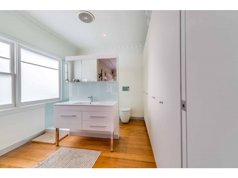 9 Austin Crescent West, Yarraville VIC 3013