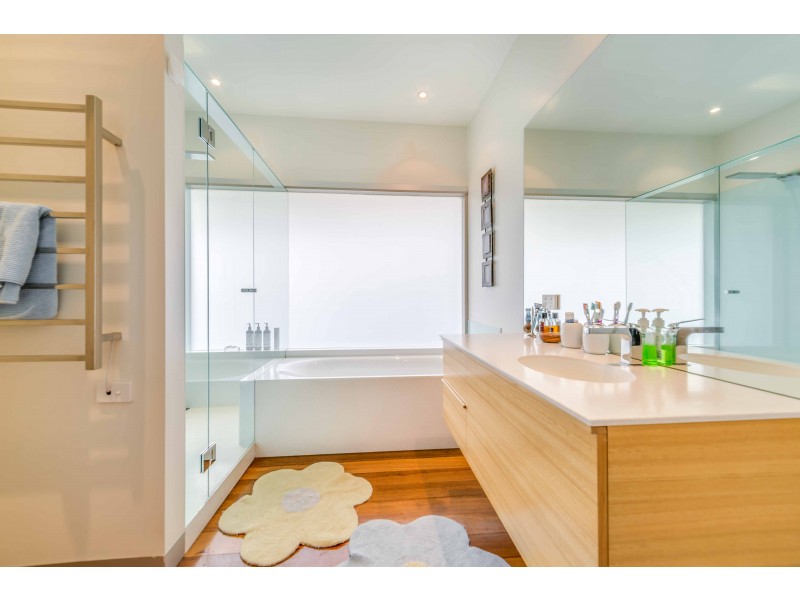 9 Austin Crescent West, Yarraville VIC 3013