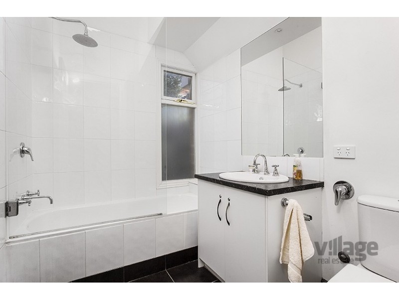 13 Pentland Parade, Seddon VIC 3011