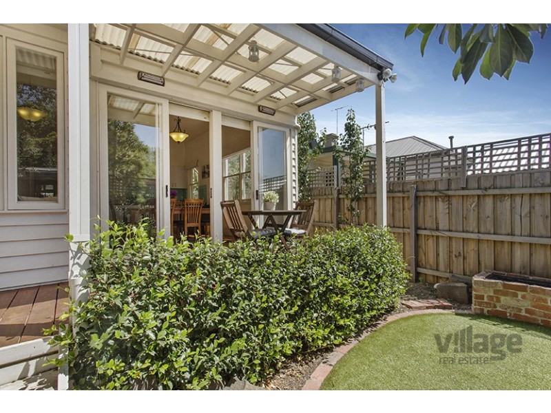 13 Pentland Parade, Seddon VIC 3011