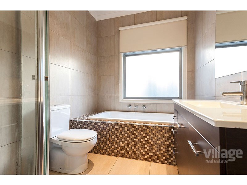 14 Emma Street, Seddon VIC 3011