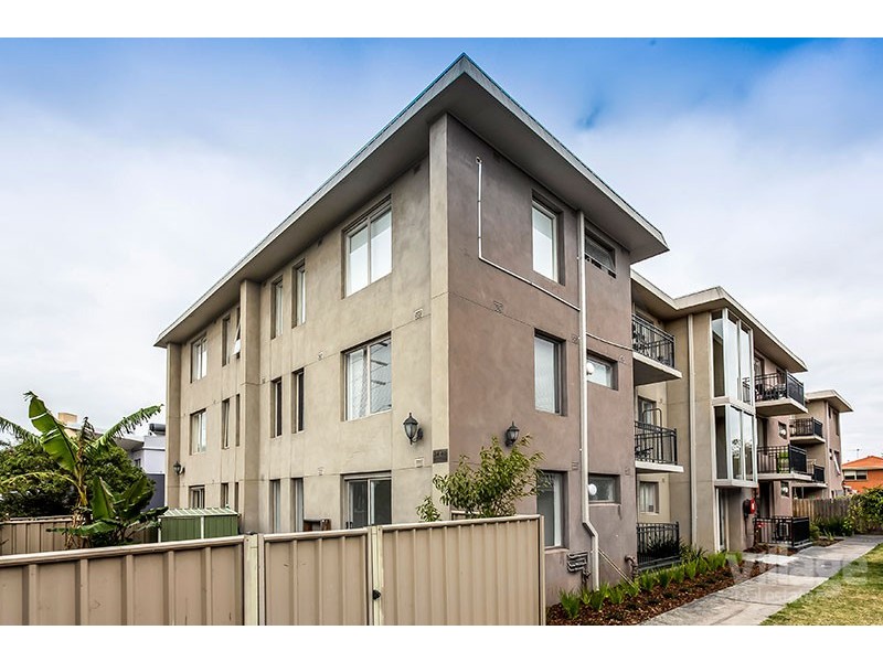 1/34 Whitehall Street, Footscray VIC 3011