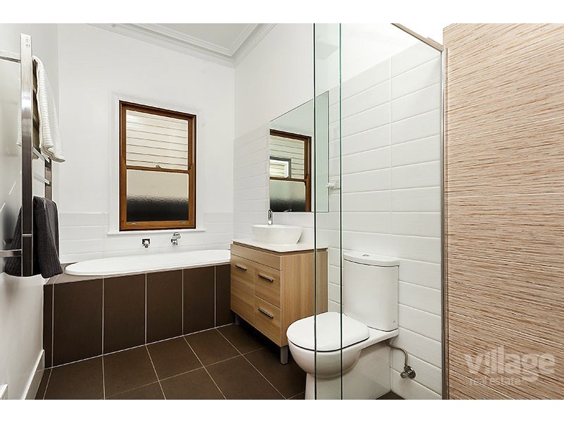 11 Pentland Parade, Seddon VIC 3011