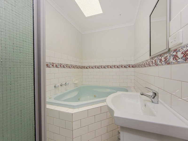 90 Magnolia Street, St Albans VIC 3021