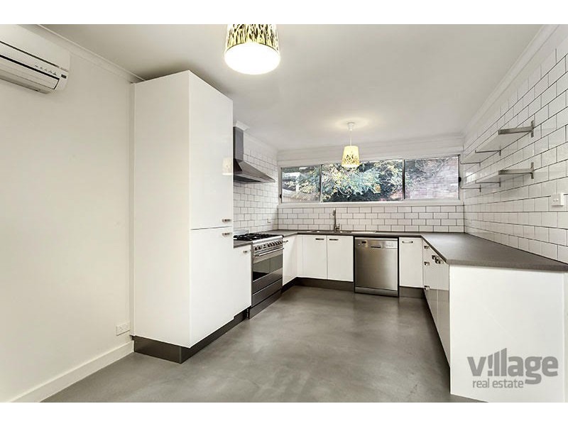 4 Bourke Street, Seddon VIC 3011