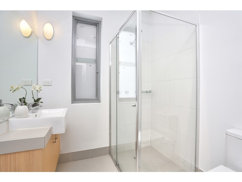 303/8 Burrowes Street, Ascot Vale VIC 3032