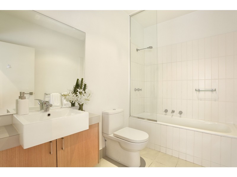 303/8 Burrowes Street, Ascot Vale VIC 3032