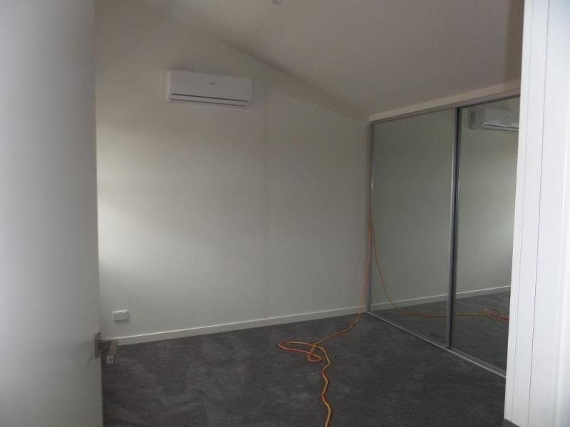 2/4 Essex Street, Pascoe Vale VIC 3044