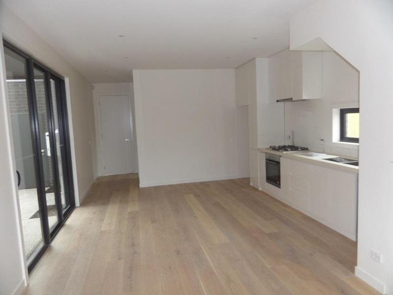 1/4 Essex Street, Pascoe Vale VIC 3044