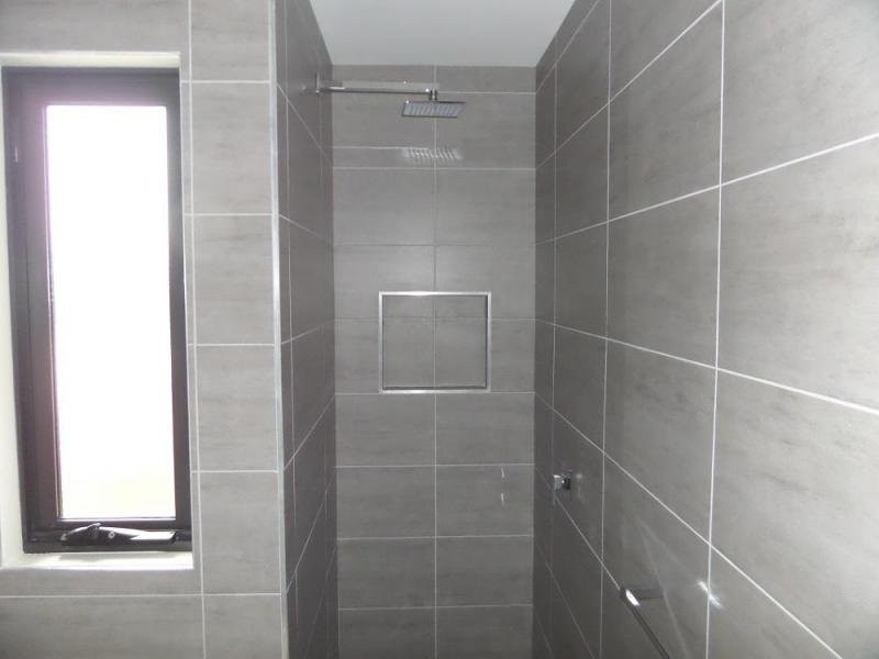 1/4 Essex Street, Pascoe Vale VIC 3044