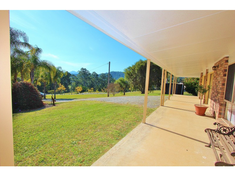 16 McLeod Close, Lorne NSW 2439