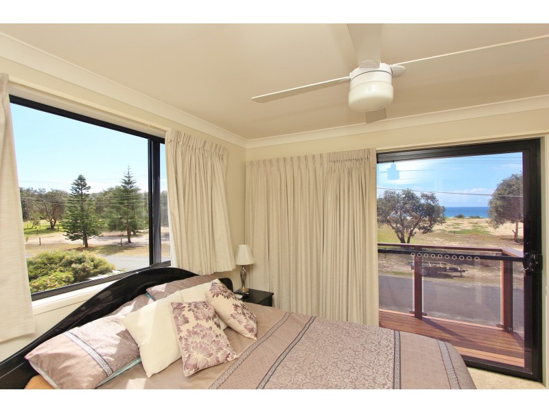 5 Seaview Avenue, Dunbogan NSW 2443