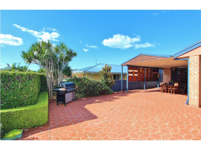 17 Bounty Avenue, Lake Cathie NSW 2445