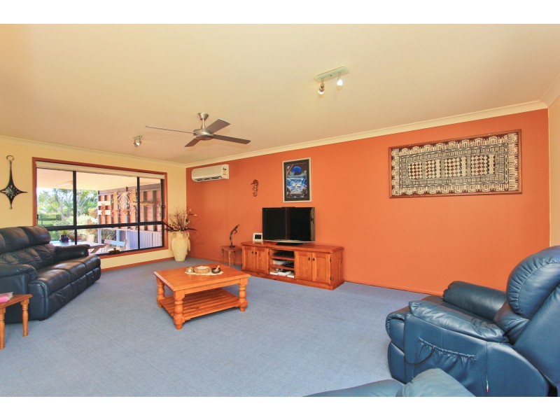 17 Bounty Avenue, Lake Cathie NSW 2445