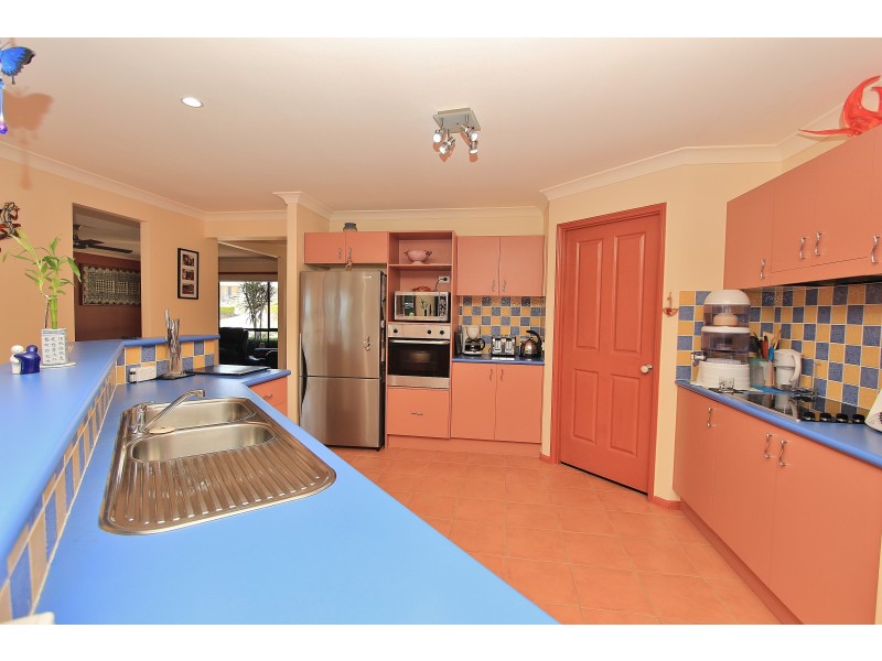 17 Bounty Avenue, Lake Cathie NSW 2445