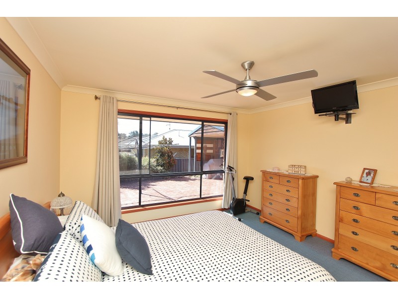 17 Bounty Avenue, Lake Cathie NSW 2445