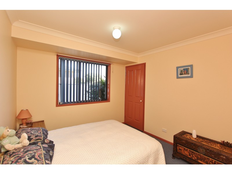 17 Bounty Avenue, Lake Cathie NSW 2445