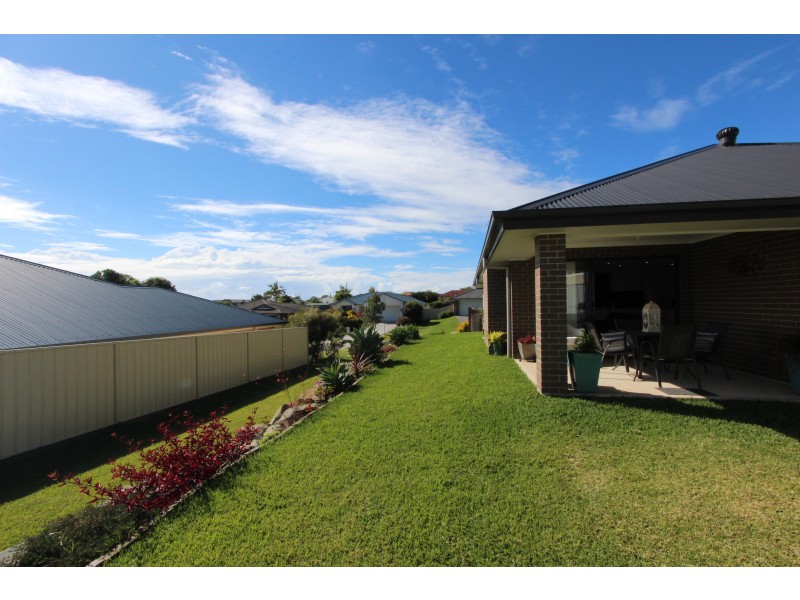 6 St Lucia Place, Bonny Hills NSW 2445