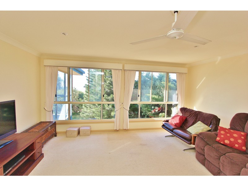 6 Iluka Way, Dunbogan NSW 2443