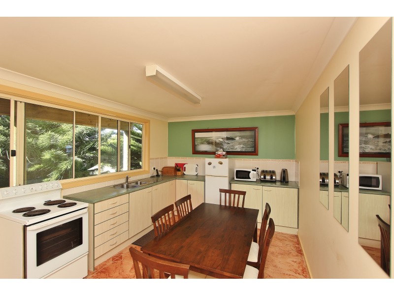 6 Iluka Way, Dunbogan NSW 2443