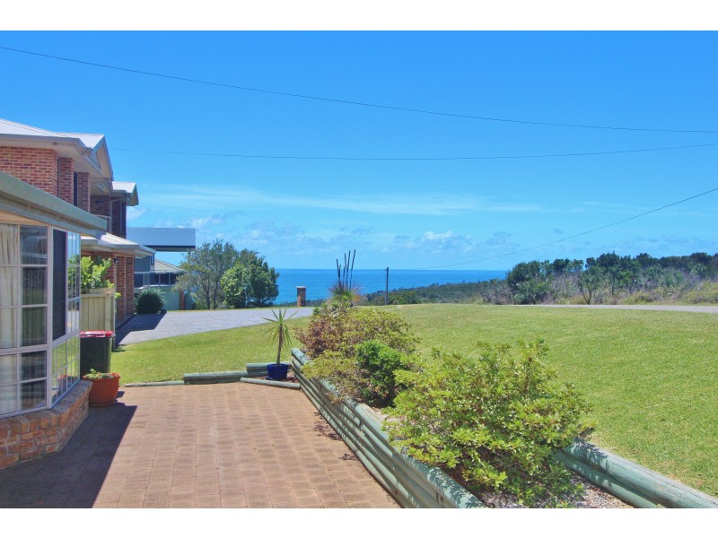 10 Skyline Place, Bonny Hills NSW 2445