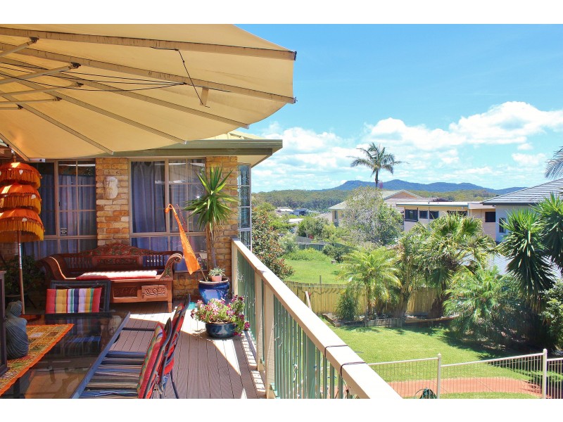 10 Skyline Place, Bonny Hills NSW 2445