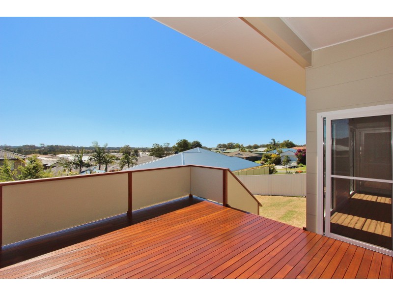 14 St Lucia Place, Bonny Hills NSW 2445