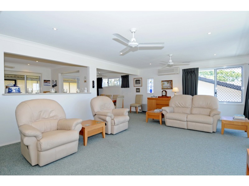 16 McLennan Street, Laurieton NSW 2443