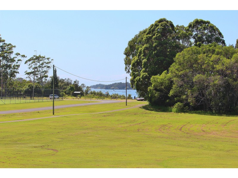 16 McLennan Street, Laurieton NSW 2443