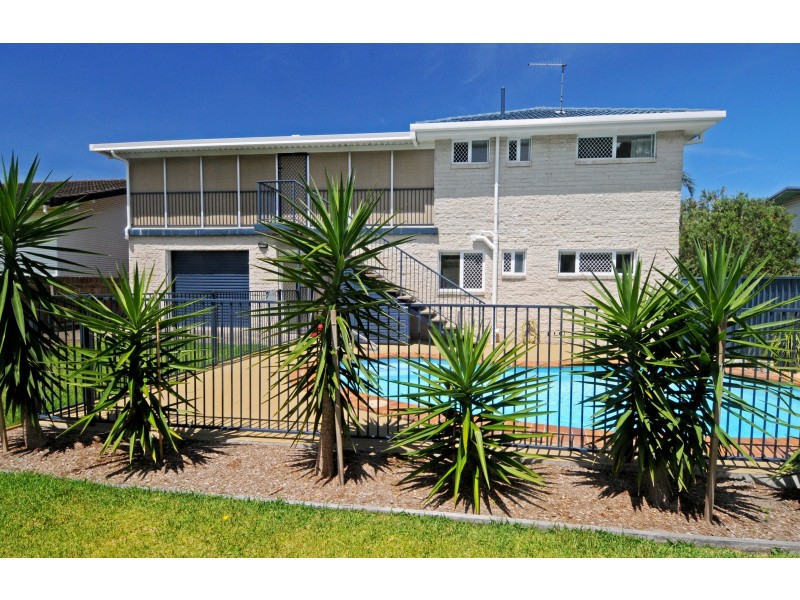 16 McLennan Street, Laurieton NSW 2443