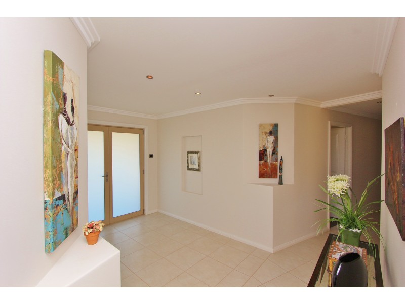 26 Lake Ridge Drive, Kew NSW 2439