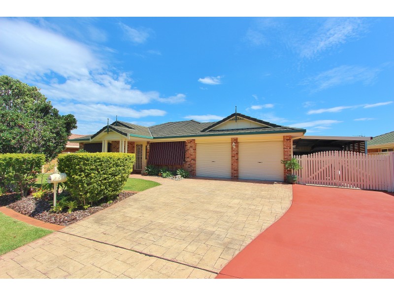 8 Explorers Way, Lake Cathie NSW 2445