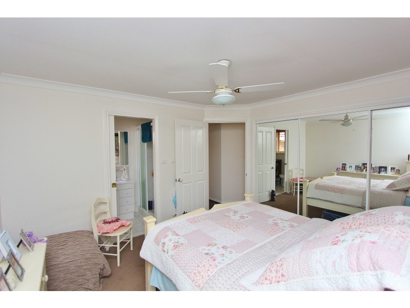 8 Explorers Way, Lake Cathie NSW 2445