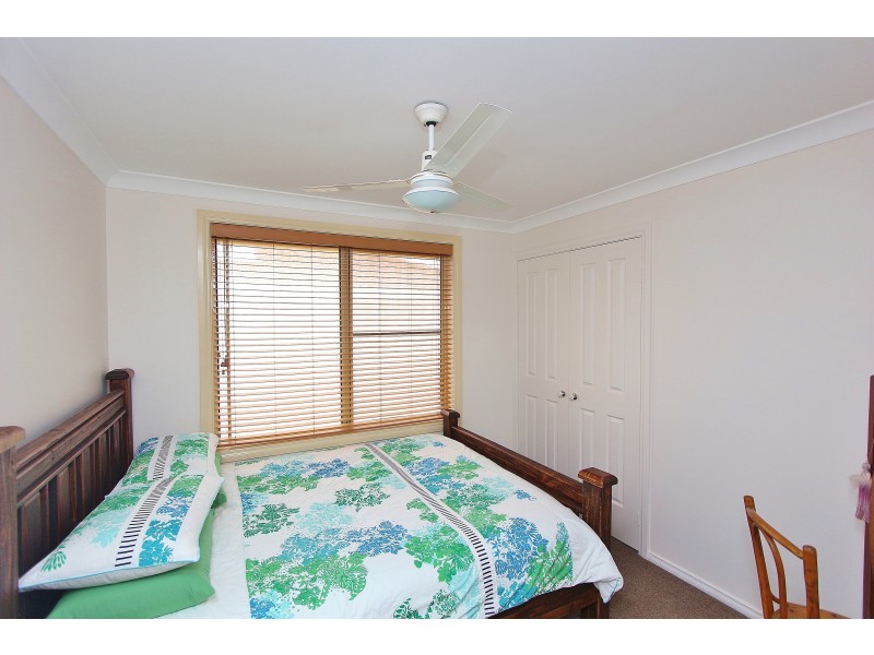 8 Explorers Way, Lake Cathie NSW 2445