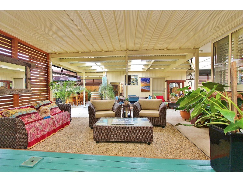 8 Explorers Way, Lake Cathie NSW 2445