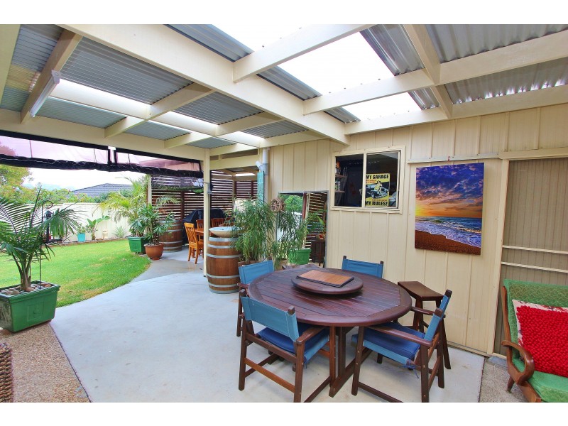 8 Explorers Way, Lake Cathie NSW 2445