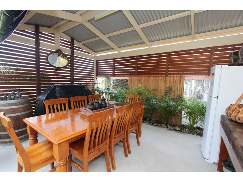 8 Explorers Way, Lake Cathie NSW 2445