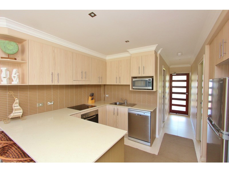 2/605 Ocean Drive, North Haven NSW 2443