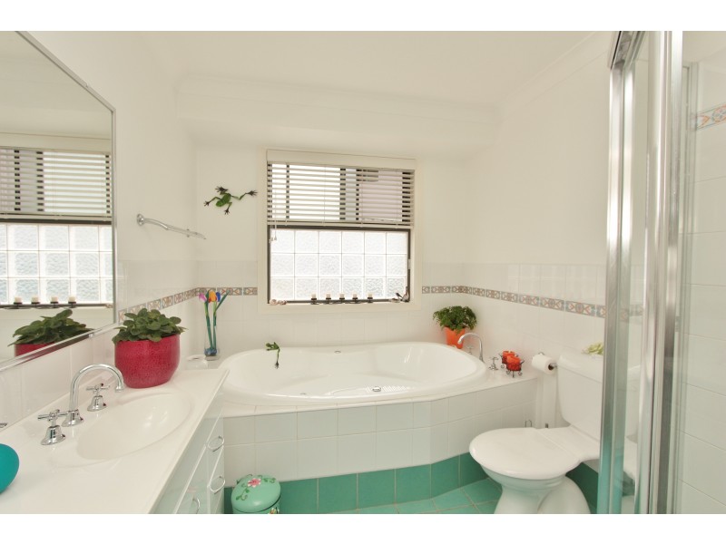 8 Woods Place, Bonny Hills NSW 2445