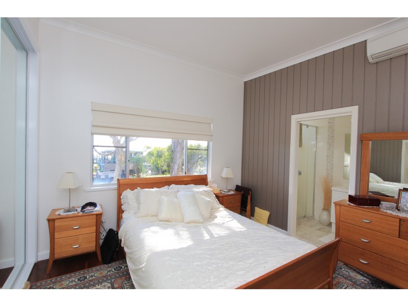 11 Graham Street, Bonny Hills NSW 2445