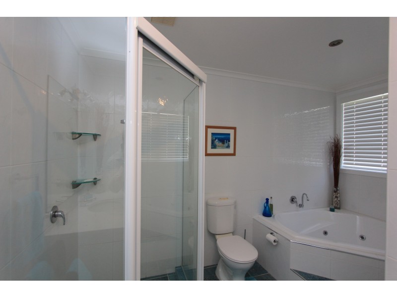 11 Graham Street, Bonny Hills NSW 2445