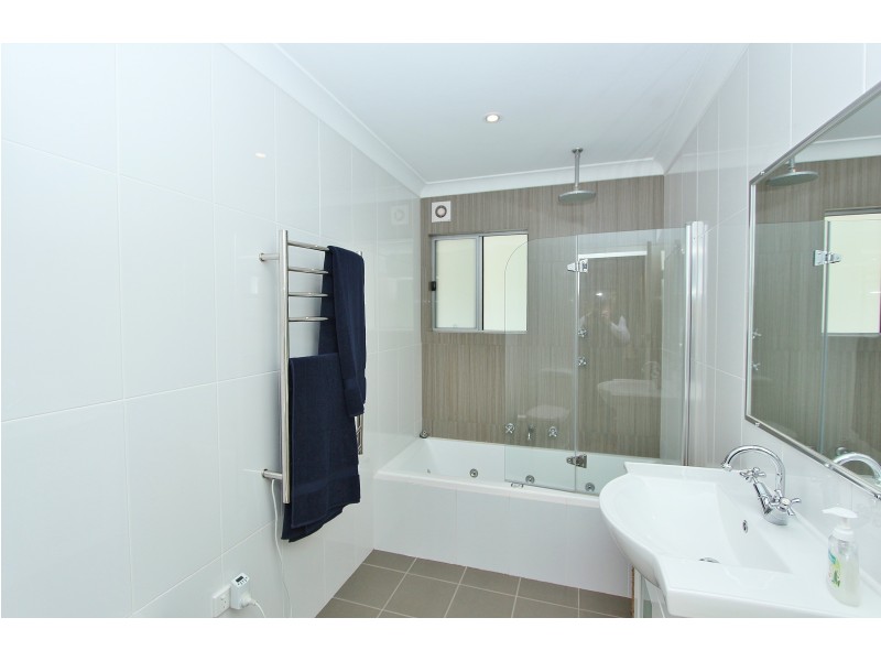 17 Bay Street, Dunbogan NSW 2443