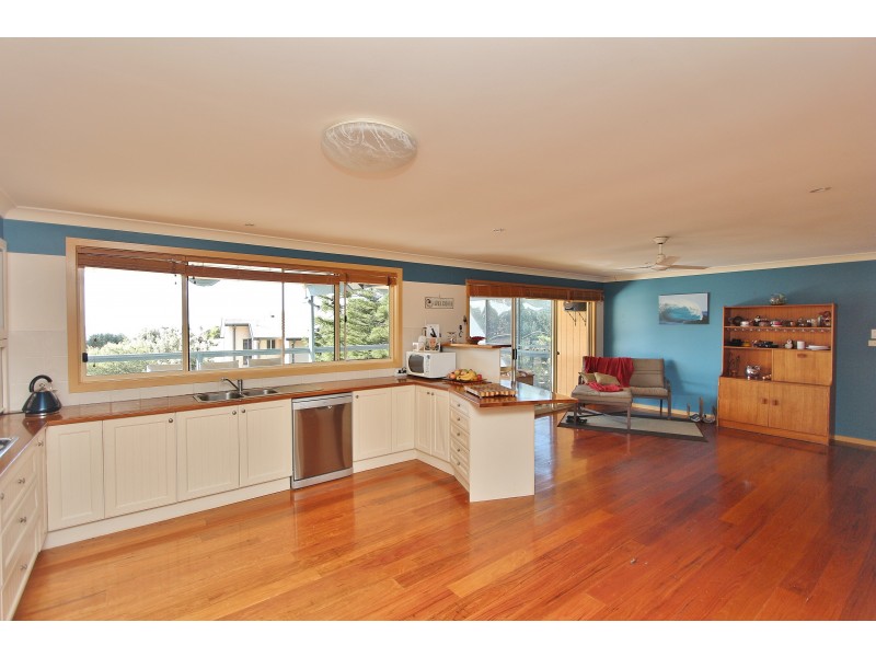 6 Iluka Way, Dunbogan NSW 2443