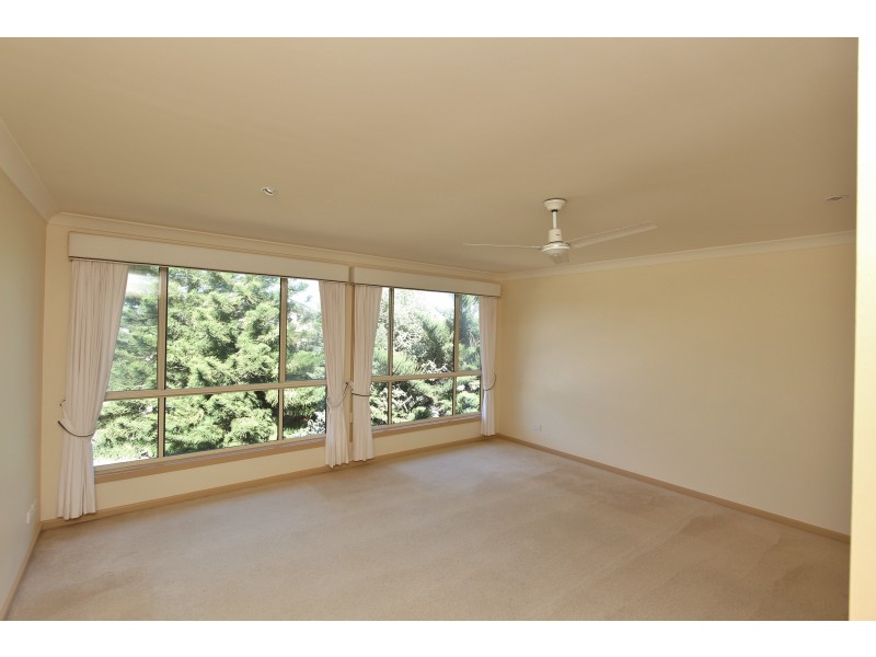 6 Iluka Way, Dunbogan NSW 2443