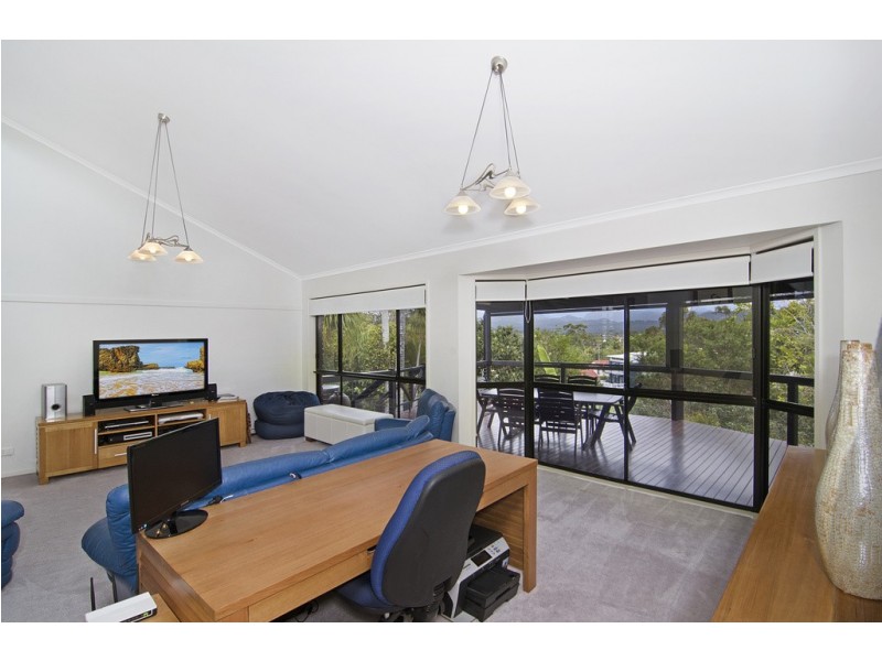 39 Jarrahdale Drive, Elanora QLD 4221